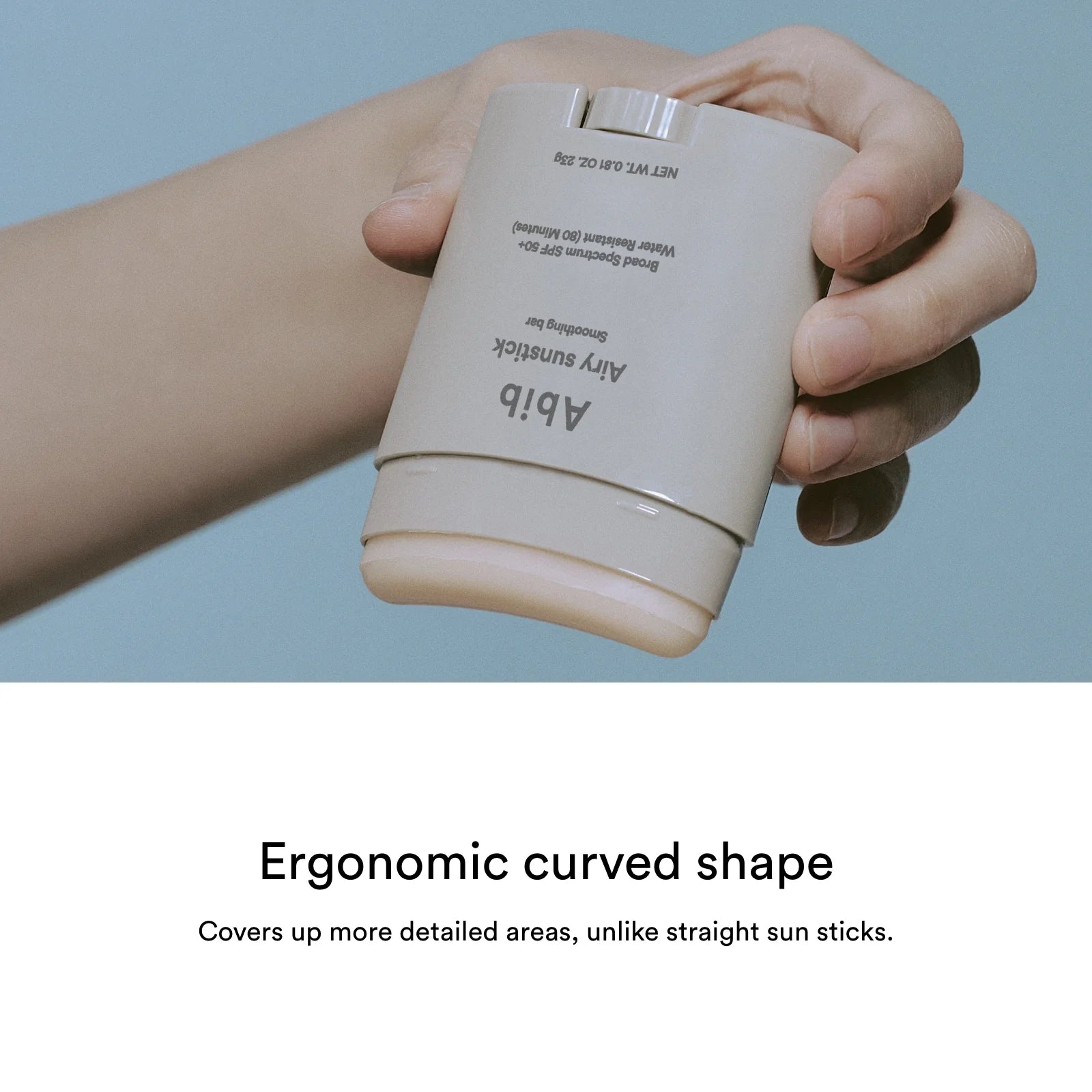 Gebogen vorm van de Abib Airy Sunstick voor eenvoudig aanbrengen op gezichtsvormen