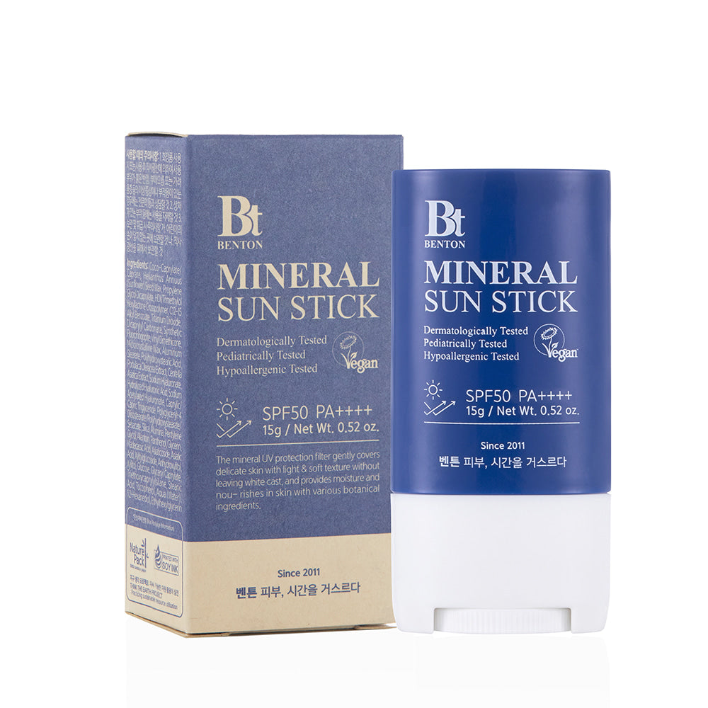 BENTON Mineral Sun Stick SPF50 PA++++ – blauwe stick samen met de verpakking, recht van voren gefotografeerd