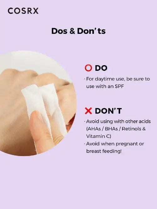 AHA/BHA reinigende toner op hand: spray op huid