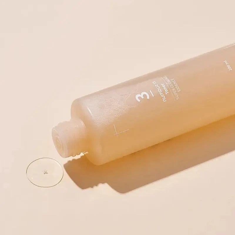 No.3 Super Glowing Essence Toner texture