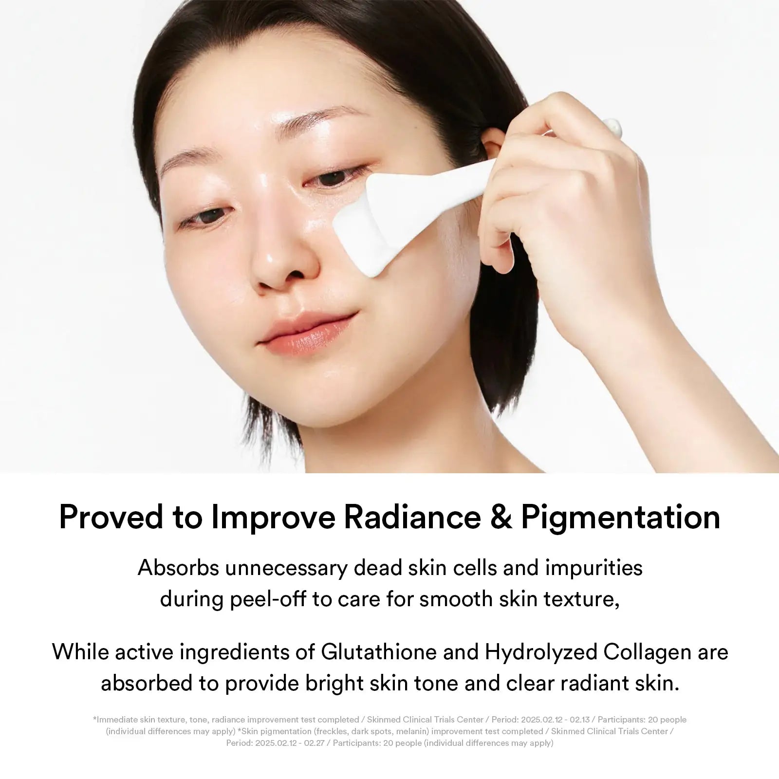 Abib Dark spot collagen wrapping mask Glutathione film Gezichtsmasker: witte peel-off laag op huid, vrouw trekt masker op.