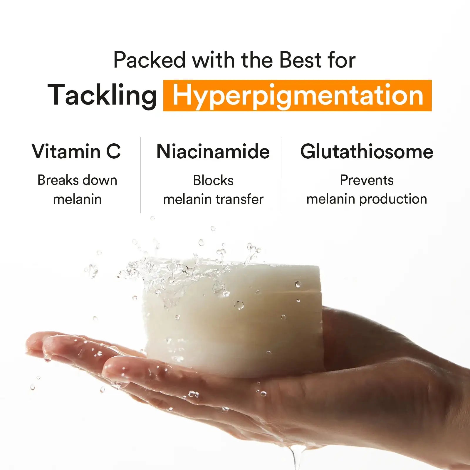 Abib Glutathiosome dark spot pad Vita touch Glutathiosome dark spotpads pad in handen, met waterdruppels
