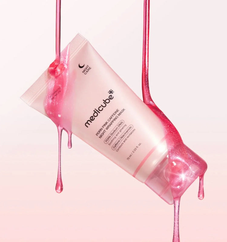 Medicube PDRN Pink Caffeine Night Wrapping Mask textuur met roze druppels