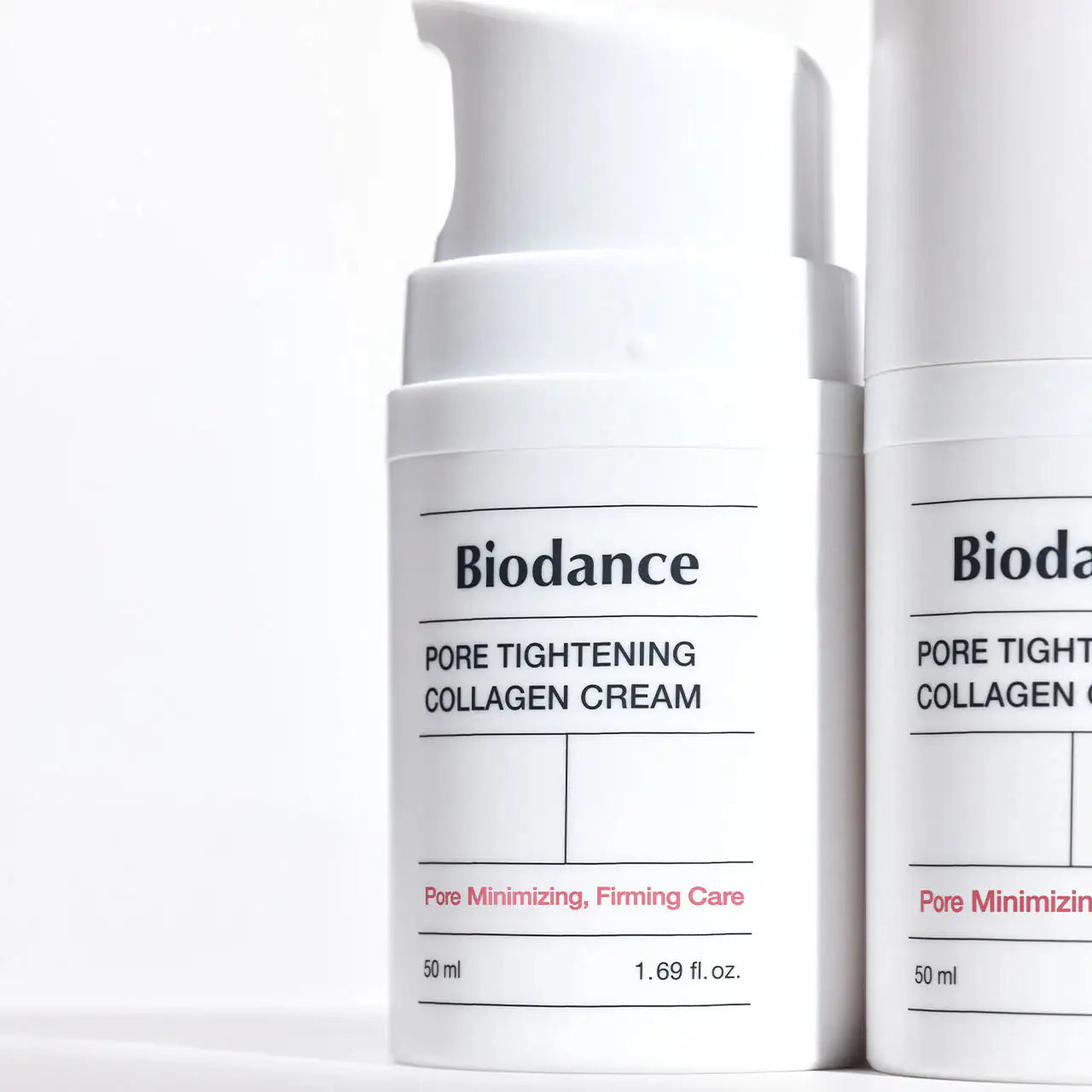 Twee Biodance flessen collageencrème voor poriënverstrakking, wit en 50 ml