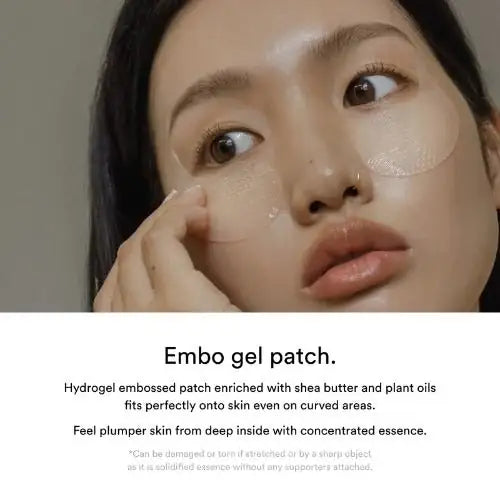 Abib Collagen Eye Patch Jericho Rose Jelly Hydrogel collagenoogpatches op de huid onder de ogen, rond en crème.
