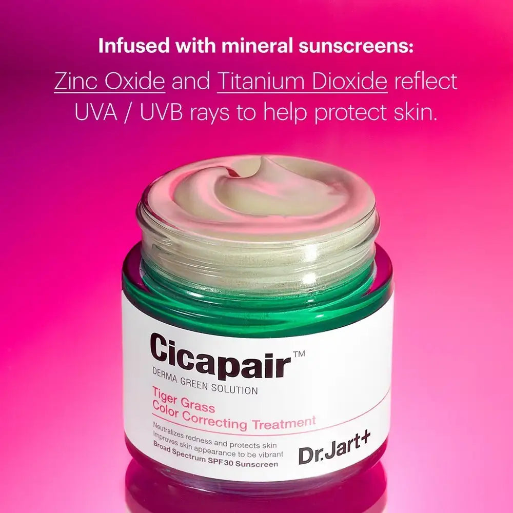 Dr. Jart+ Cicapair Tiger grass color correcting treatment Cicapair tijgergras kleurcorrecterende treatment met dikke crème op geopend deksel