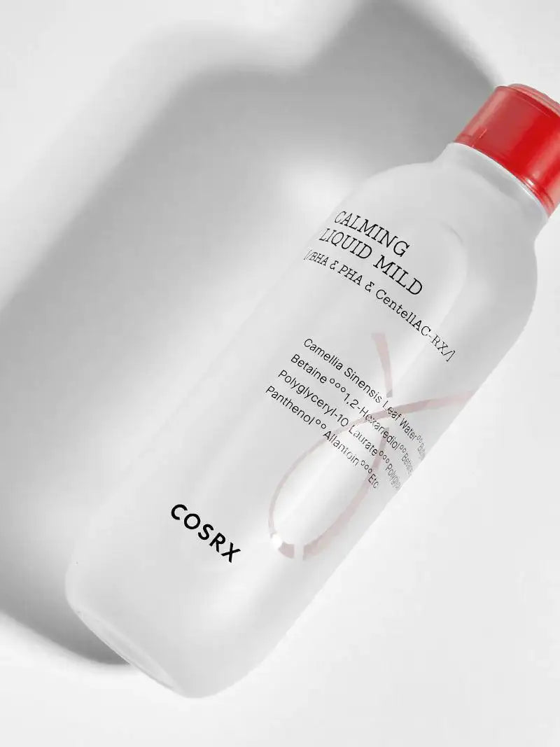 COSRX kalmerende fles met rode dop, close-up van etiket