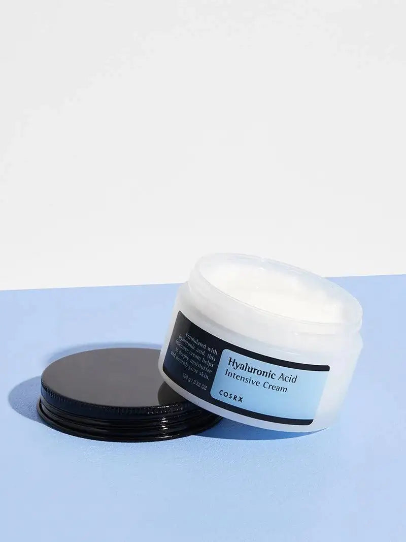 Intensieve hyaluroncrème pot met wit deksel en COSRX-etiket