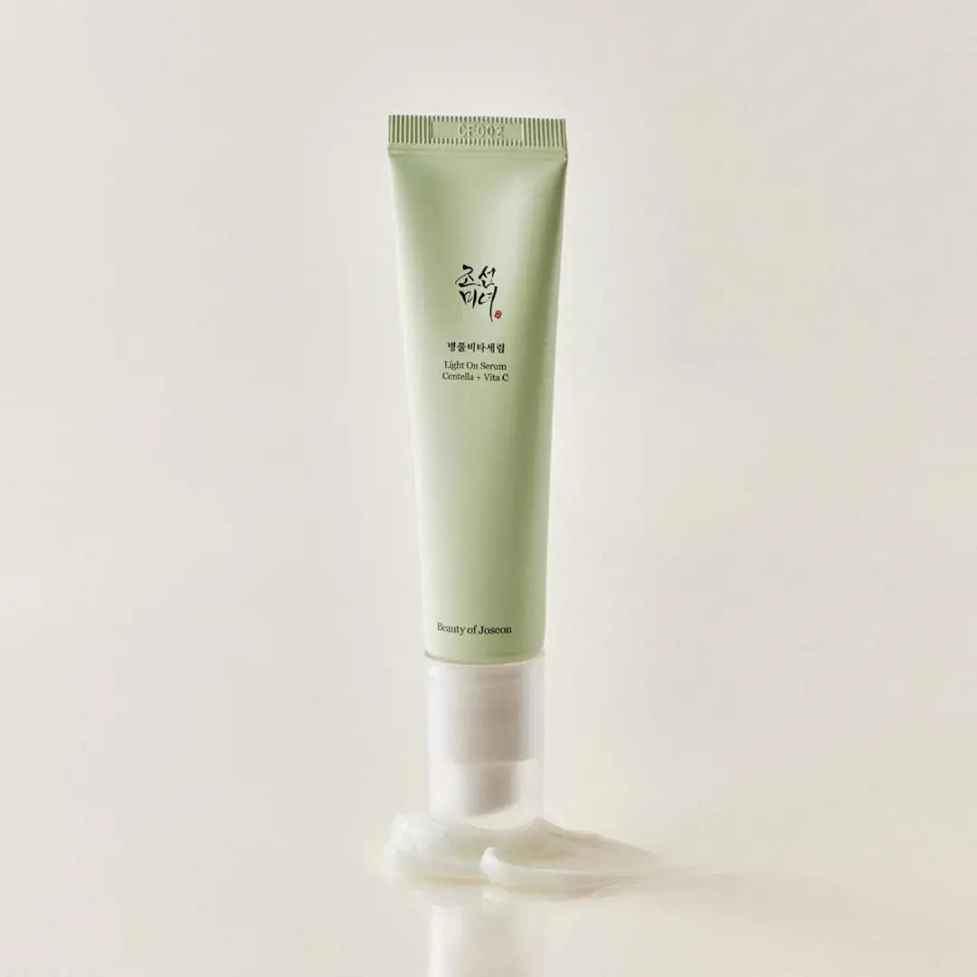 Light On-serum in tube, lichtgroene verpakking met transparante onderkant