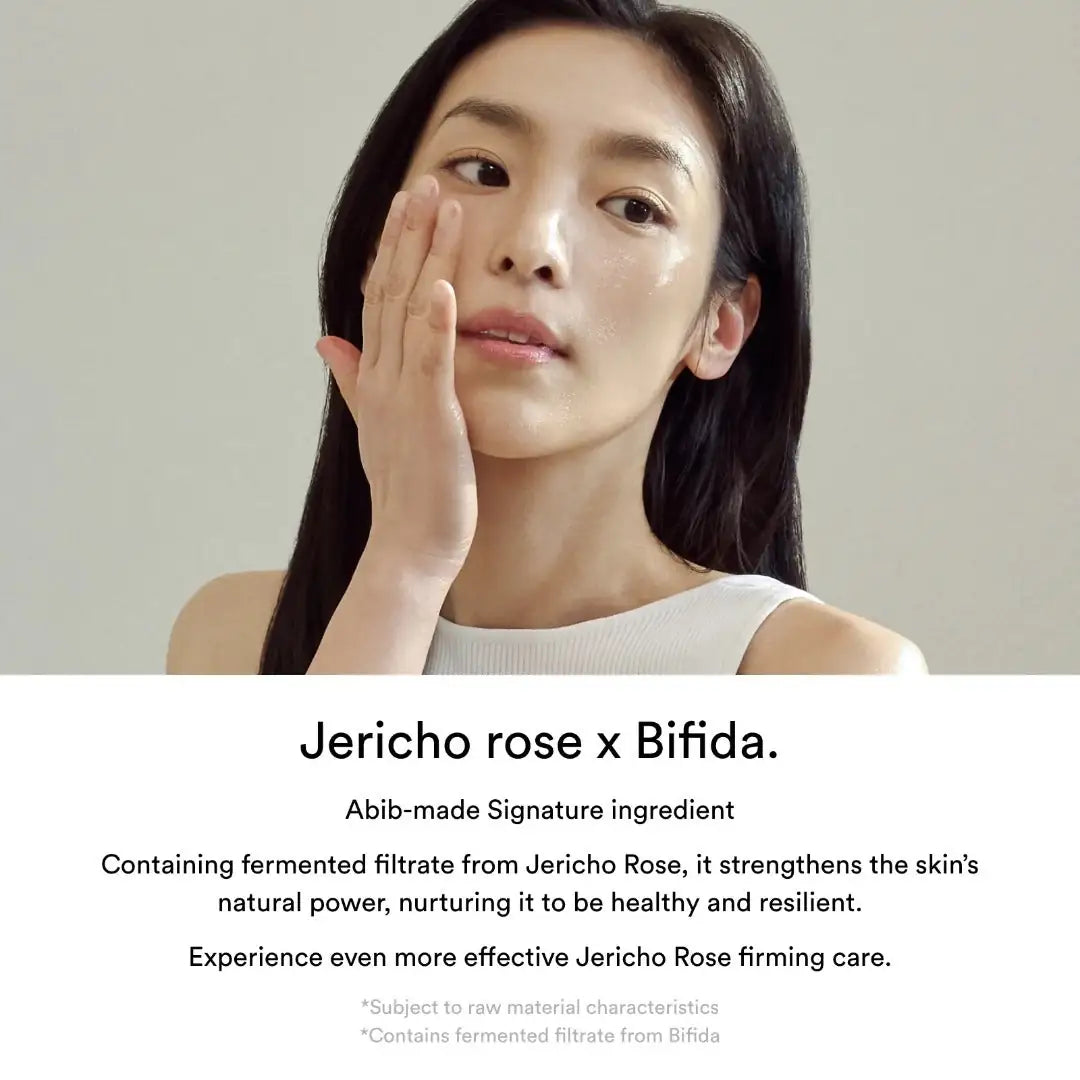 Abib Jericho Rose PHA Toner Skin Booster Gezicht met Abib Jericho Rose PHA toner op de wang