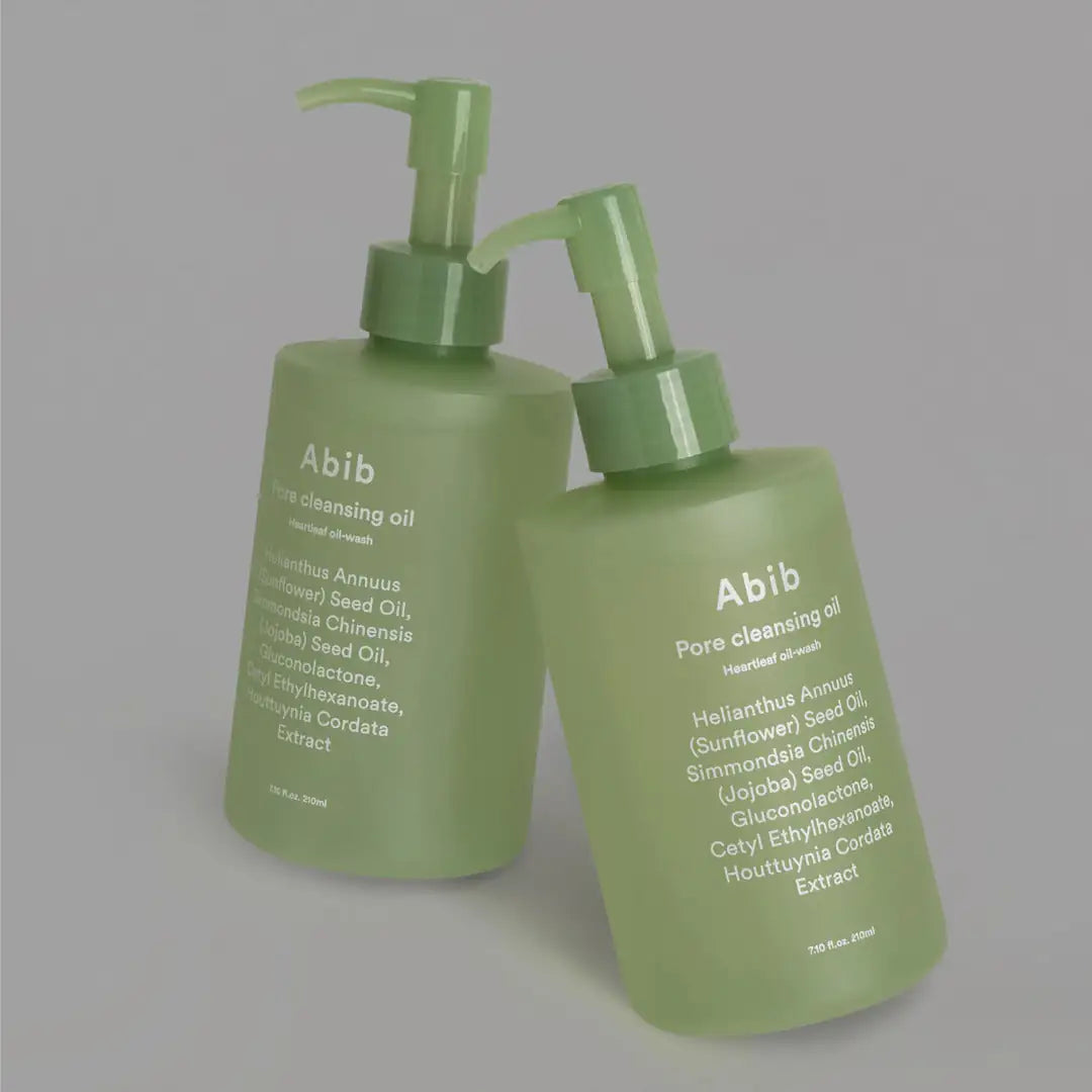Abib Pore cleansing oil Heartleaf oil-wash Twee groene flessen Abib poriënreinigende olie met hartblad, met pompkop.