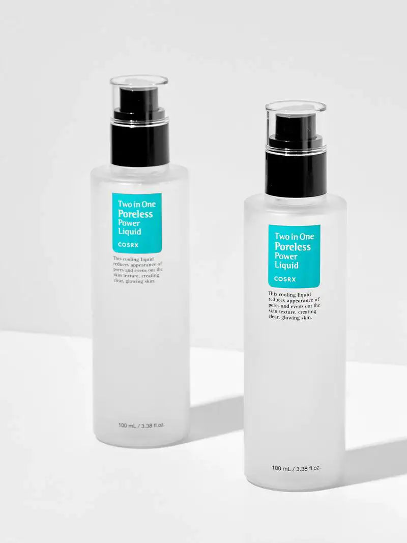 Twee witte flesjes gezichtsliquid met zwarte dop en turquoise labels.